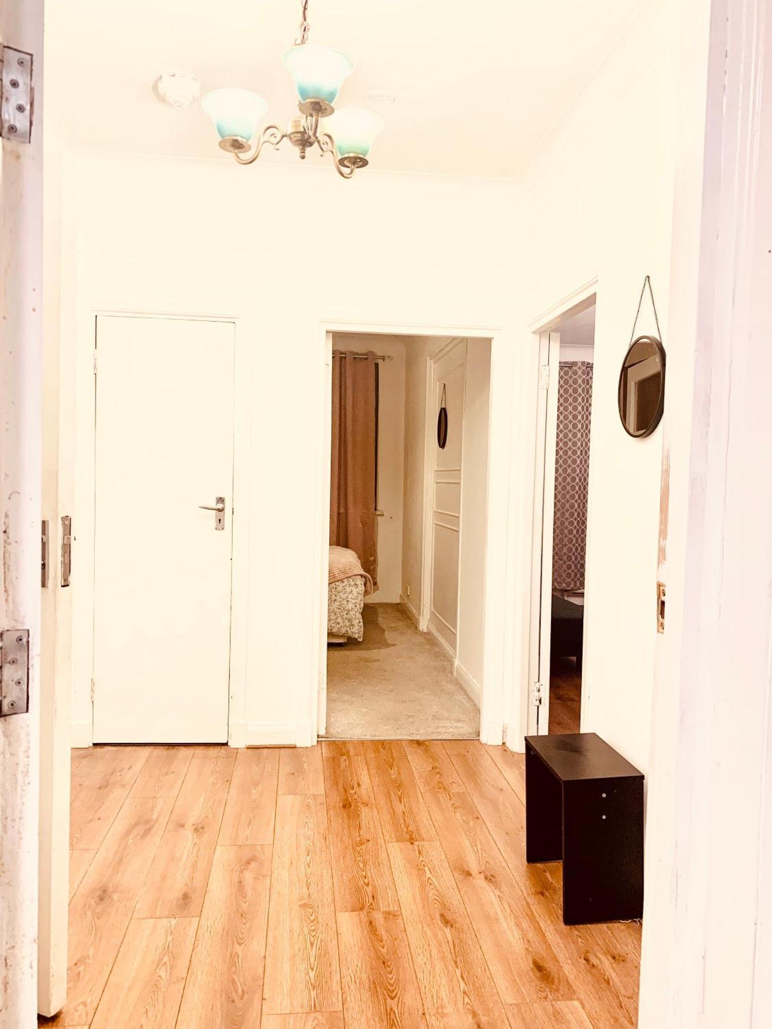 Cosy 2 Bedroom Apartment In Swiss Cottage. Londres Exterior foto
