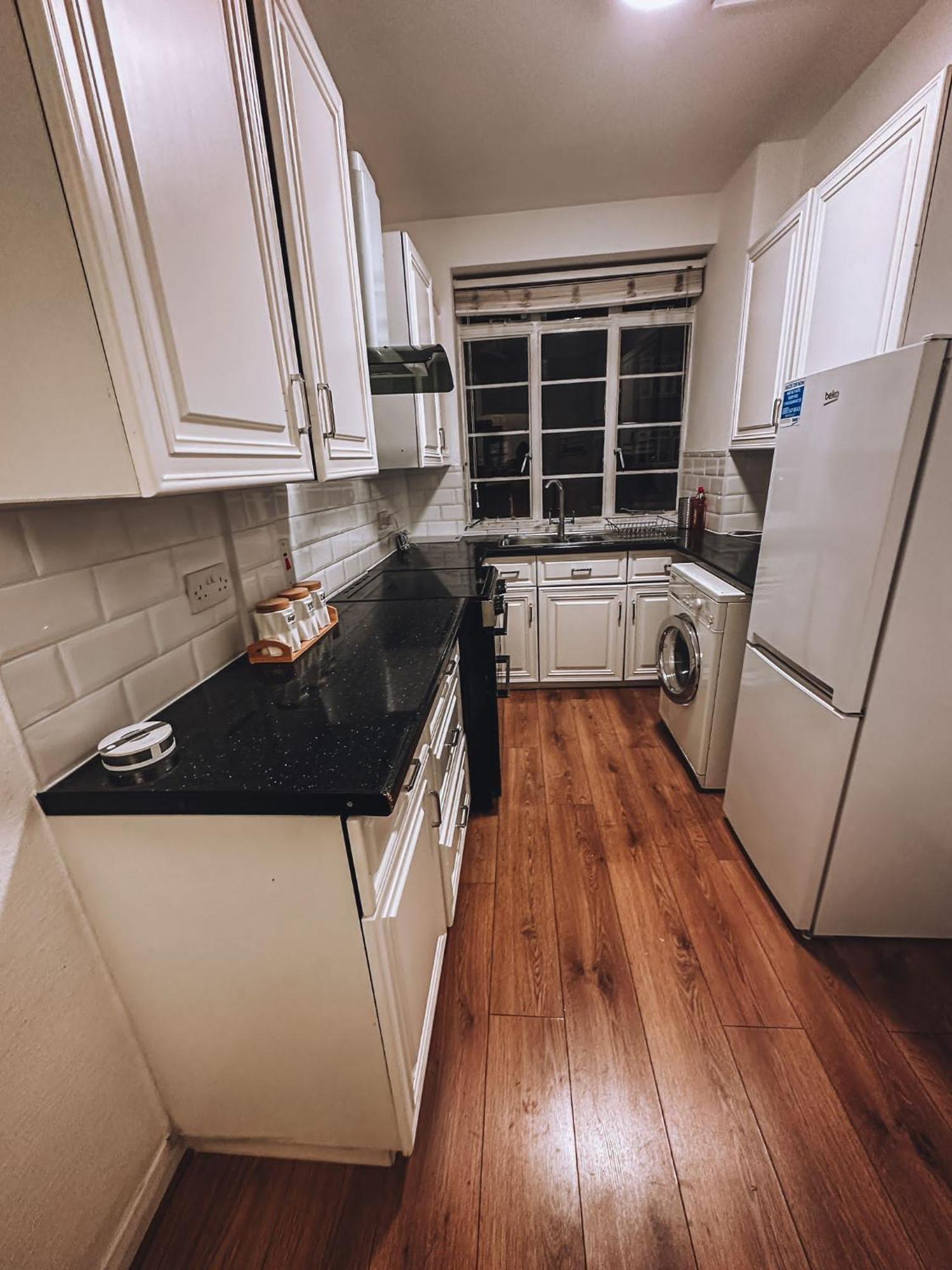 Cosy 2 Bedroom Apartment In Swiss Cottage. Londres Exterior foto