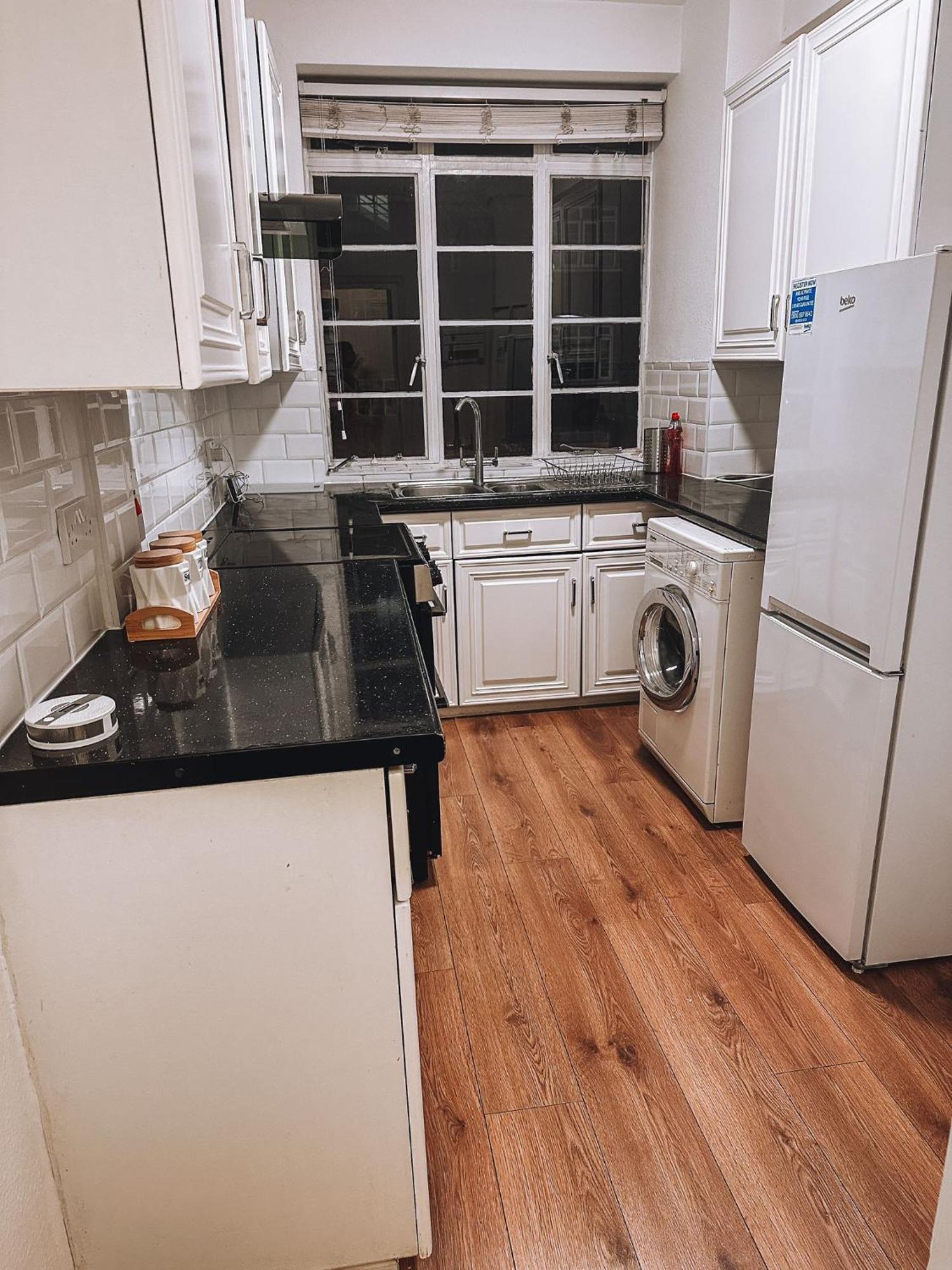 Cosy 2 Bedroom Apartment In Swiss Cottage. Londres Exterior foto